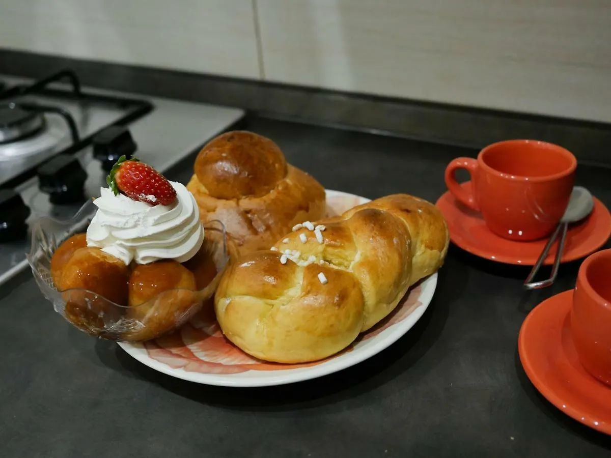 B&B Pisadog Naples 2*,  Italie